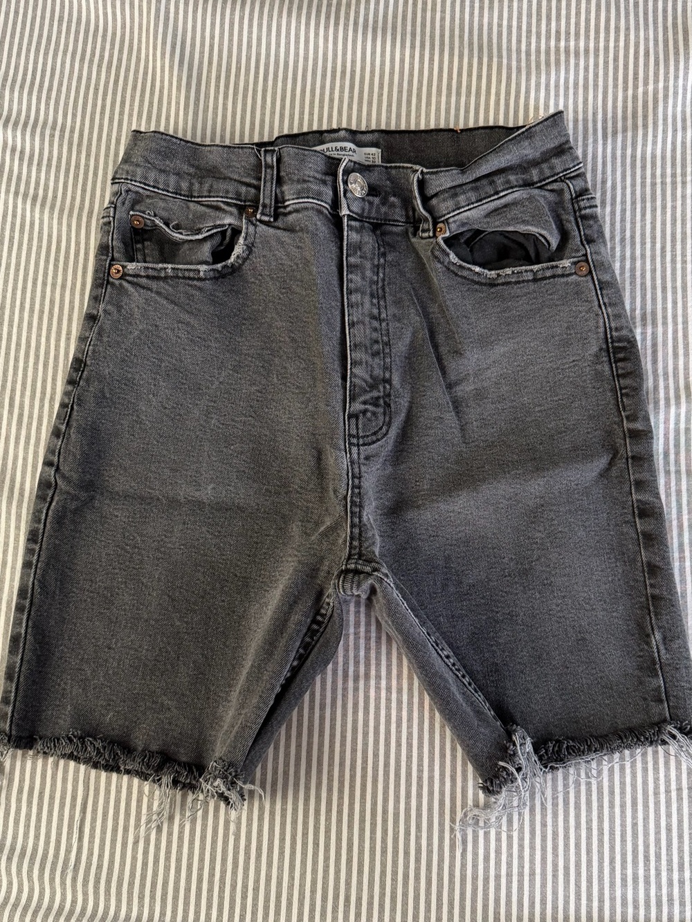 Pull&Bear Faded Black Bermuda Stretch Denim Shorts